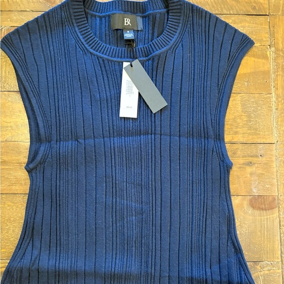 NWT Banana Republic sleeveless ribbed sweater. - Picture 2 of 2